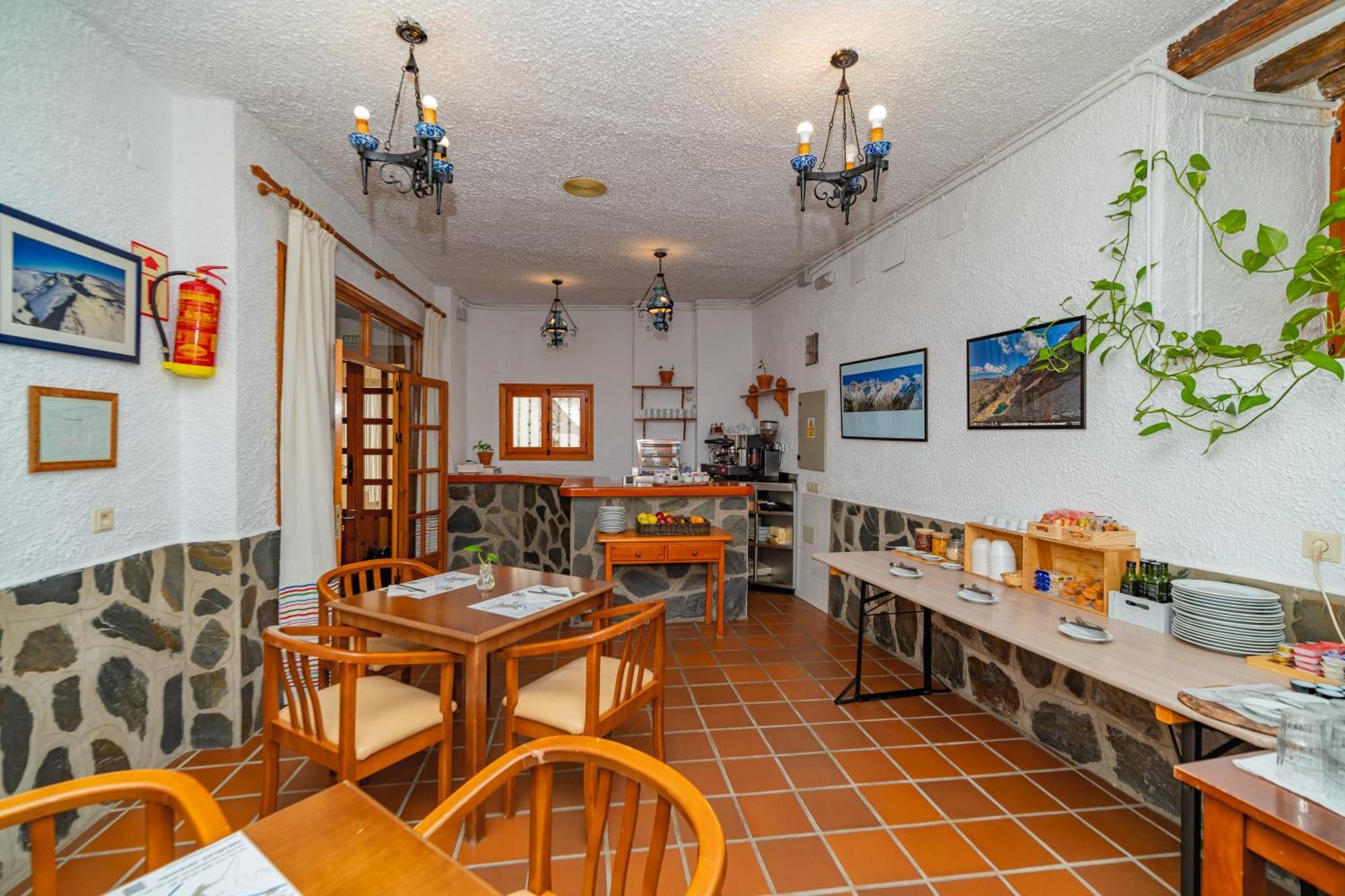 Hotel La Fragua I Тревелес Экстерьер фото