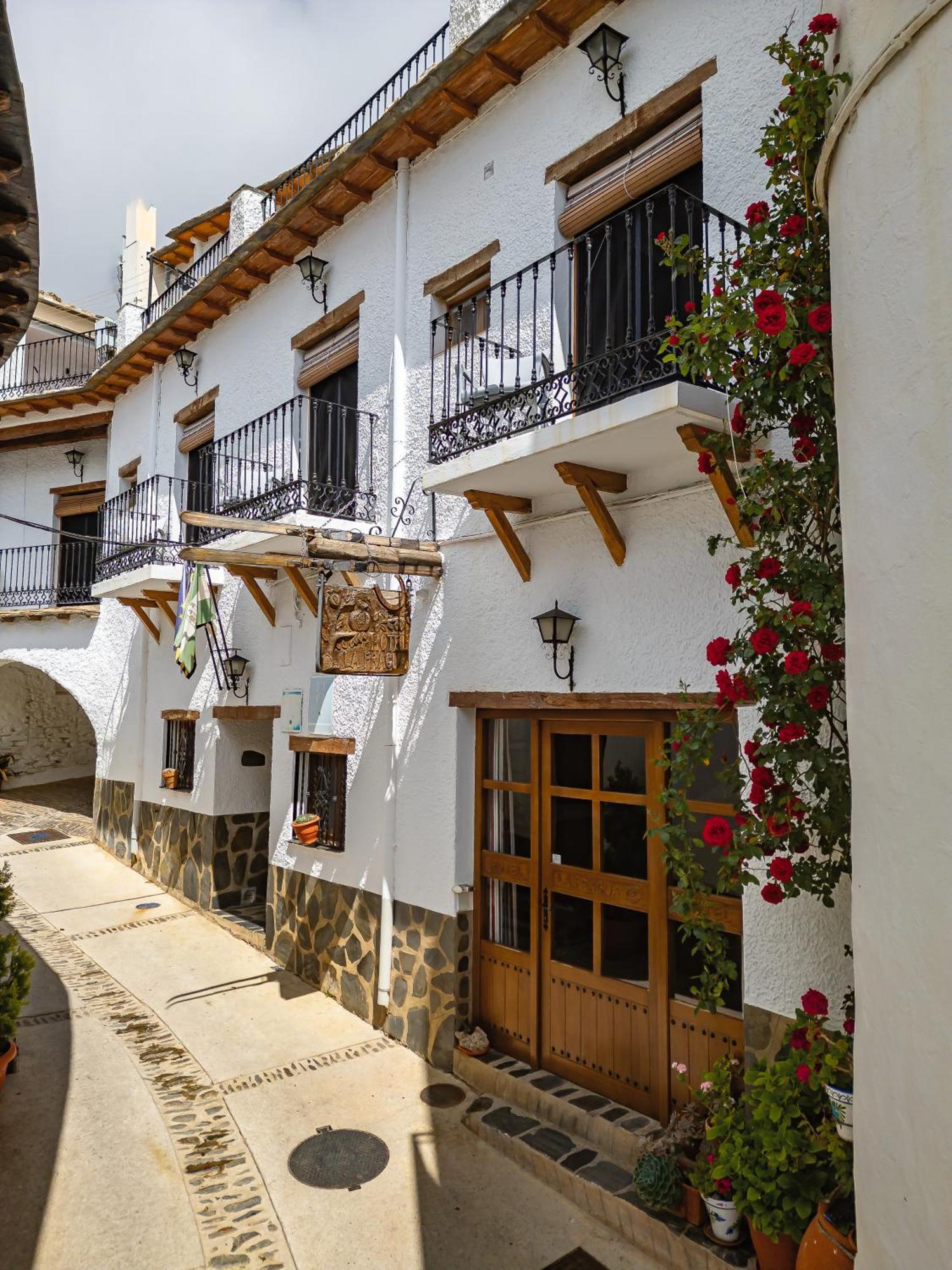 Hotel La Fragua I Тревелес Экстерьер фото