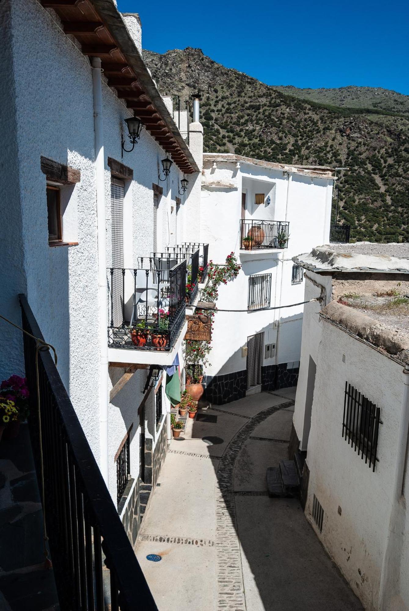 Hotel La Fragua I Тревелес Экстерьер фото
