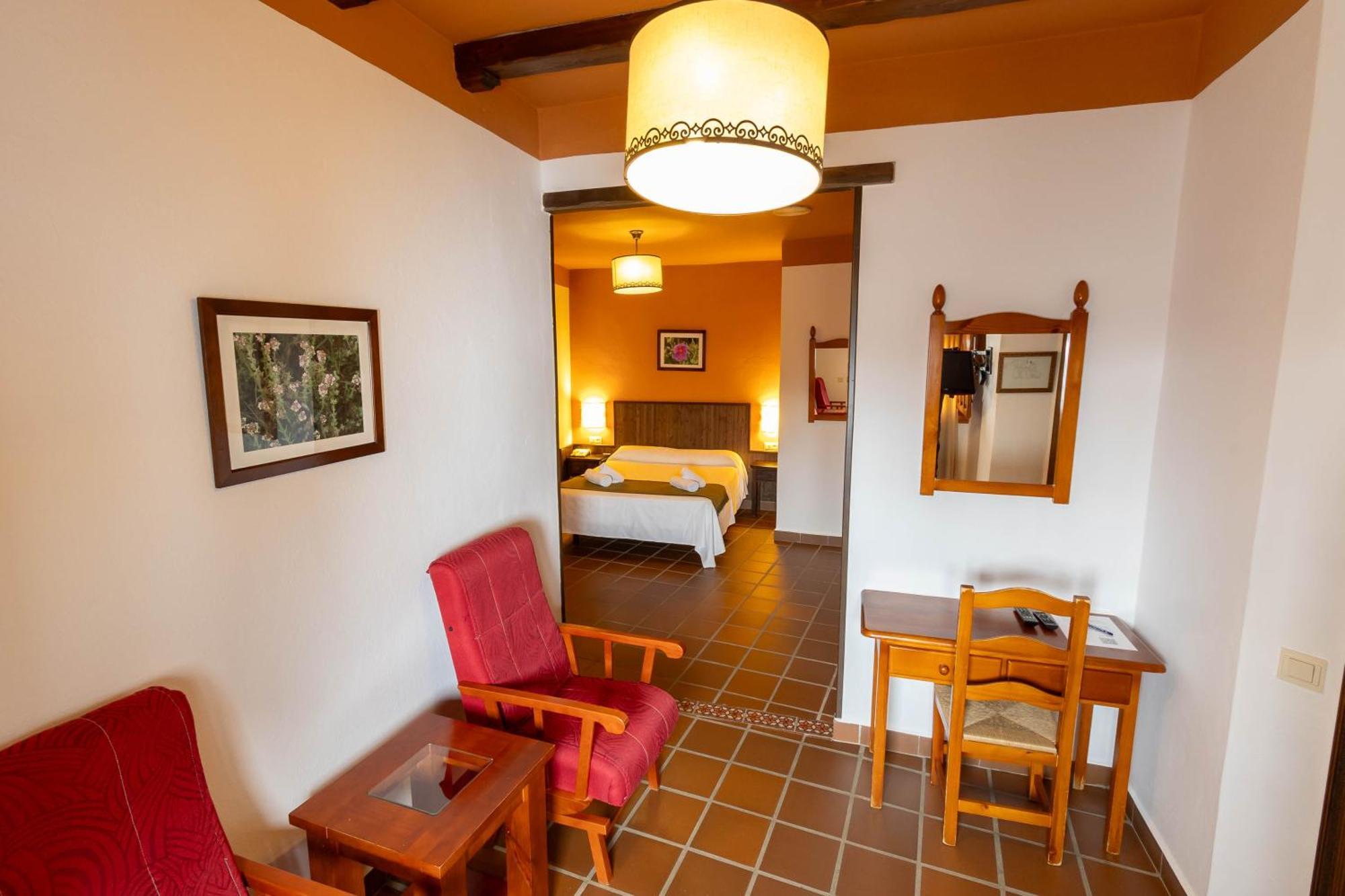 Hotel La Fragua I Тревелес Экстерьер фото