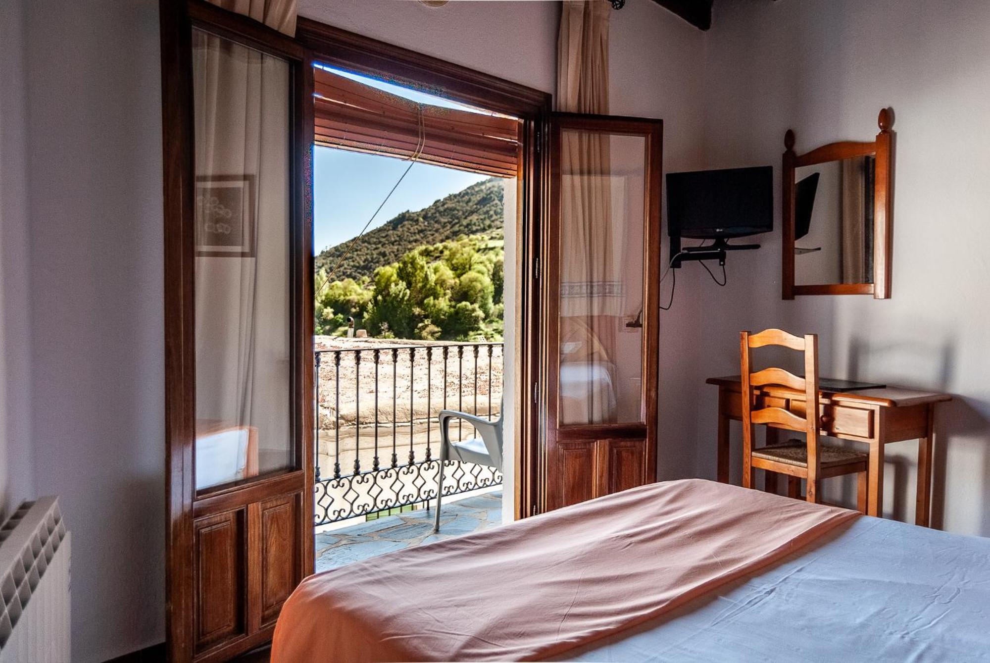 Hotel La Fragua I Тревелес Экстерьер фото
